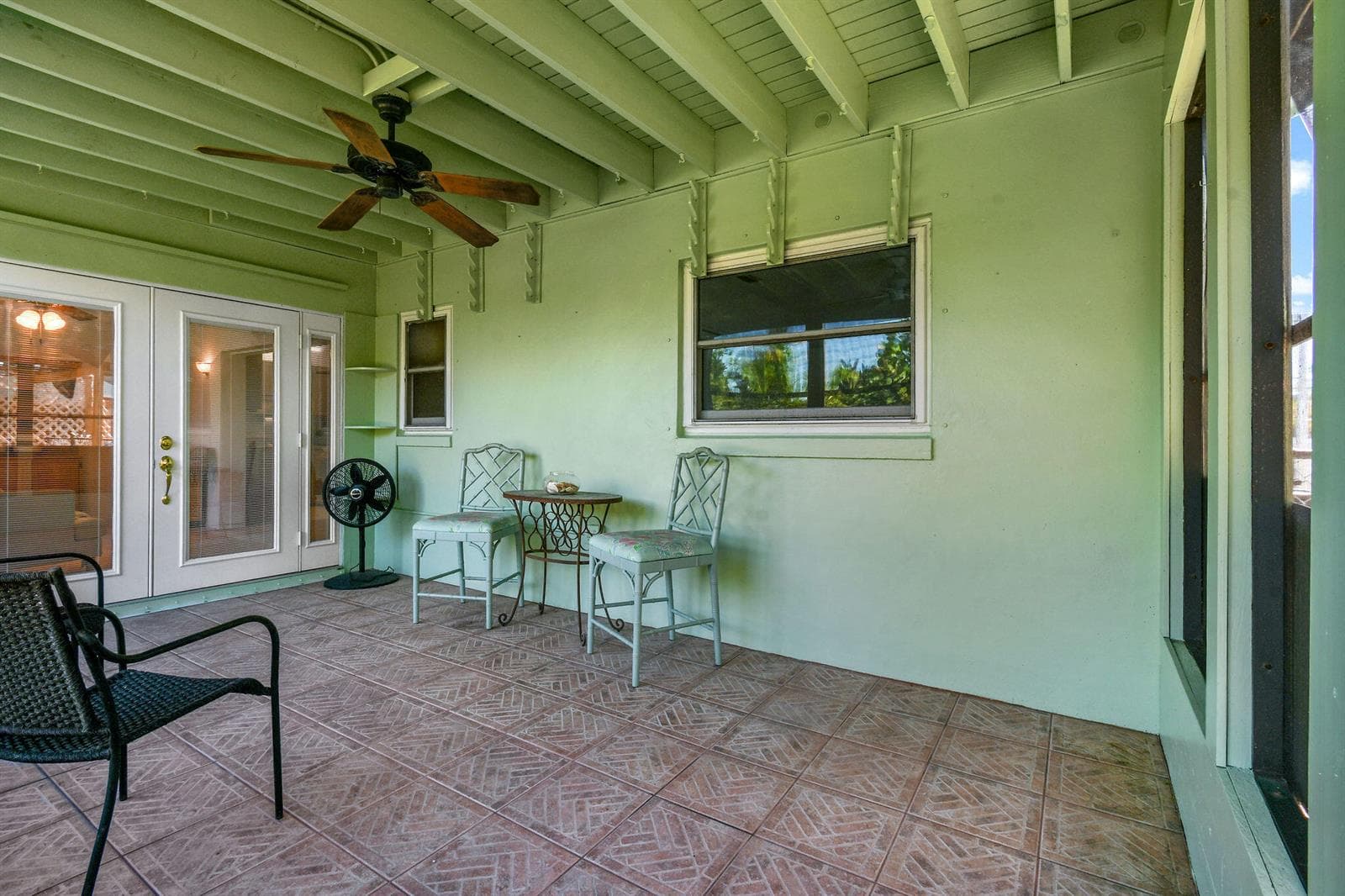 12229ColonyAve Fishing Rood Room!