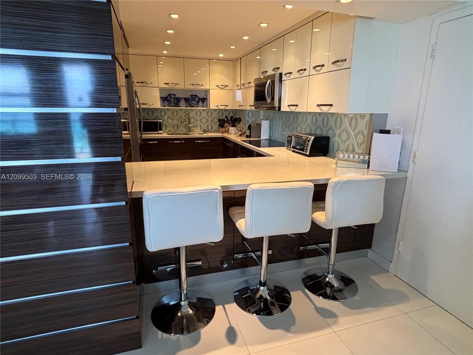 9500 OCEANS CONDO · #604 in Surfside - Photo 5