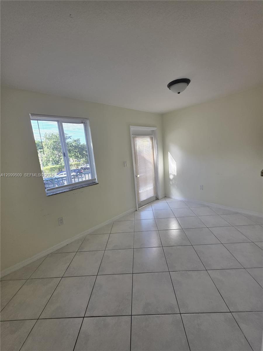 THE SHAMROCK CONDO · #202 in Miami - Photo 6