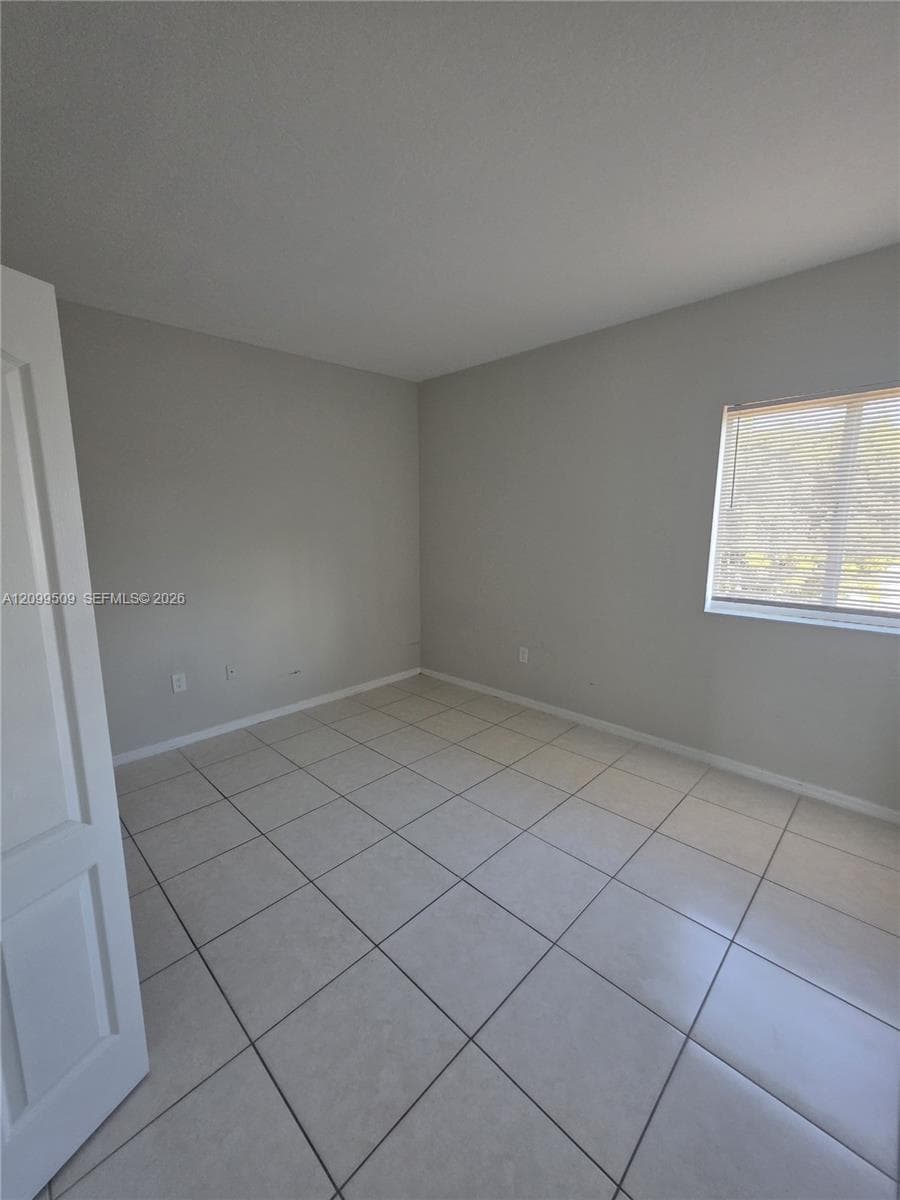 THE SHAMROCK CONDO · #202 in Miami - Photo 13