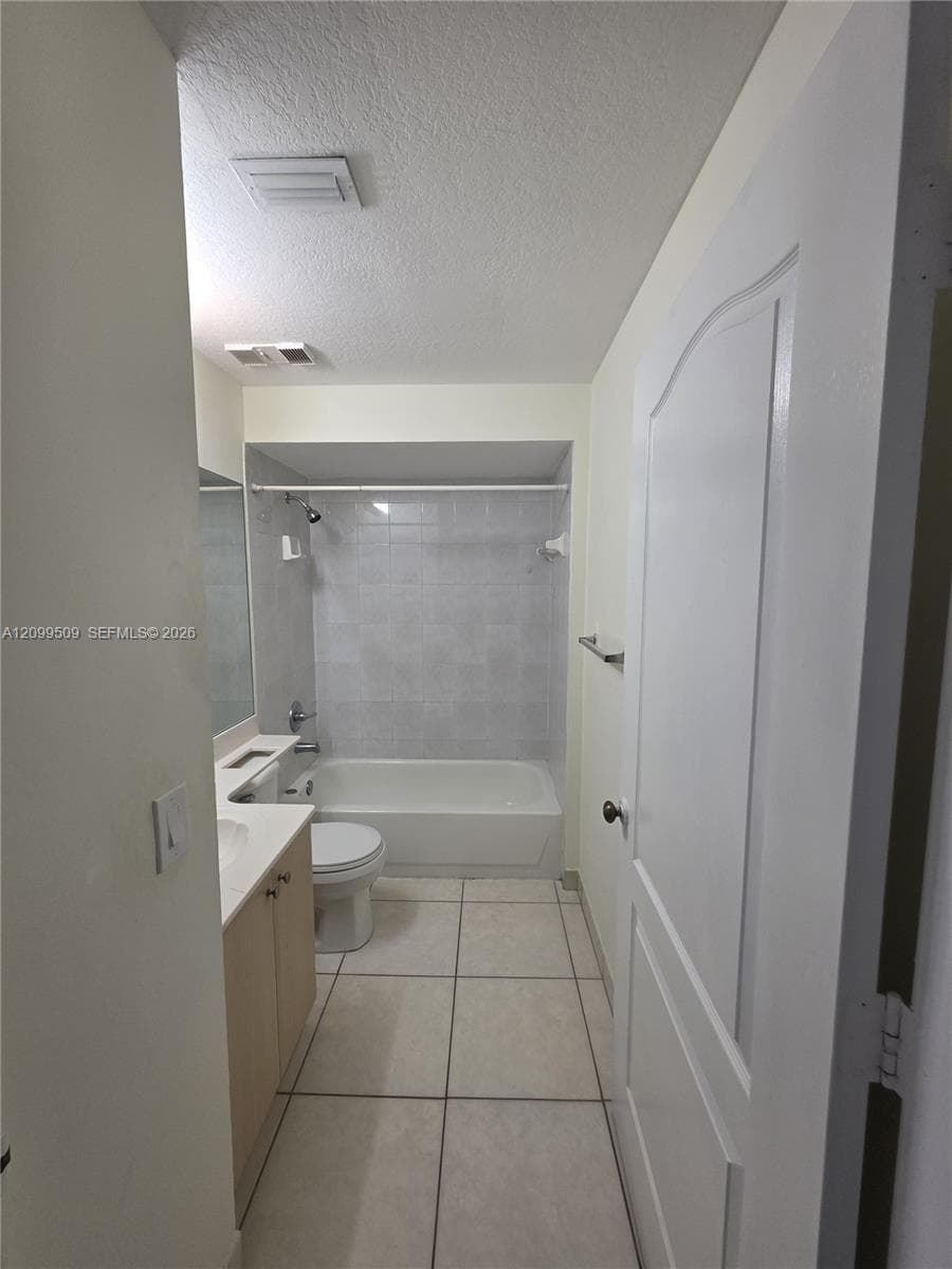 THE SHAMROCK CONDO · #202 in Miami - Photo 14