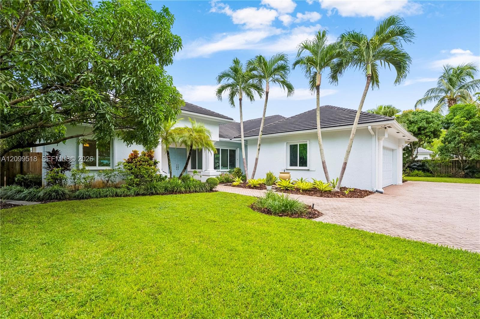 15255 SW 80th Ave photo 2