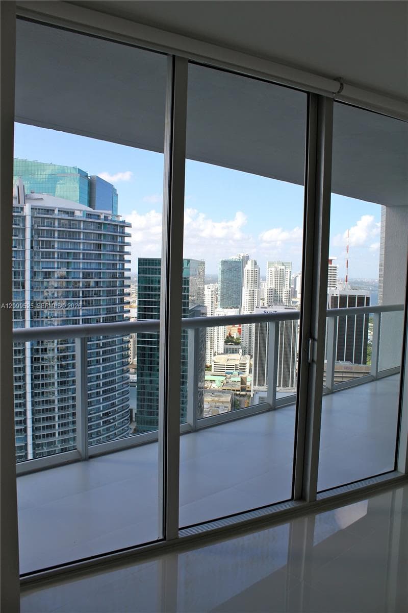 Icon Brickell I · #4806 in Miami - Photo 12