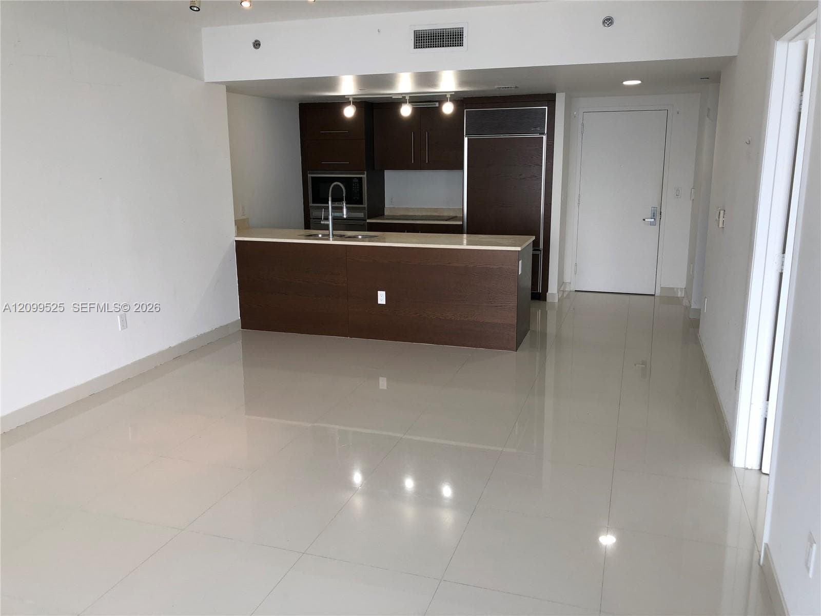Icon Brickell I · #4806 in Miami - Photo 15