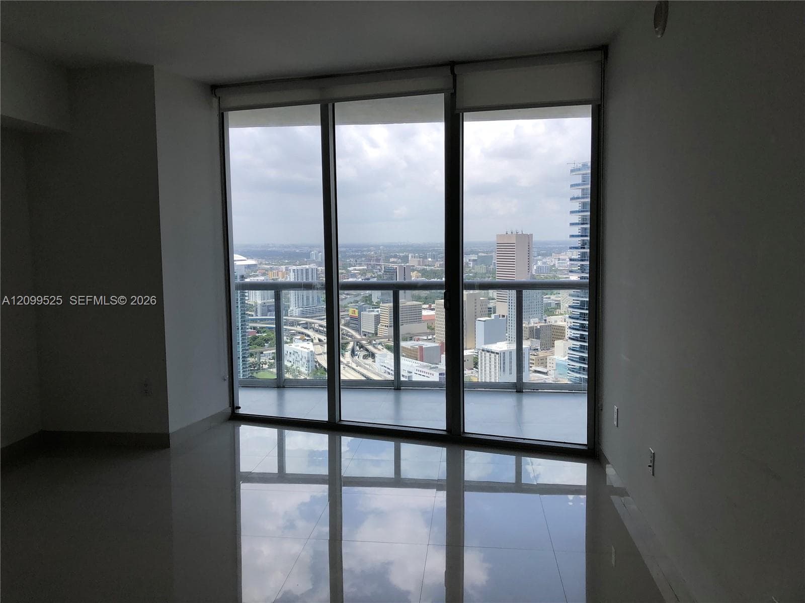Icon Brickell I · #4806 in Miami - Photo 11
