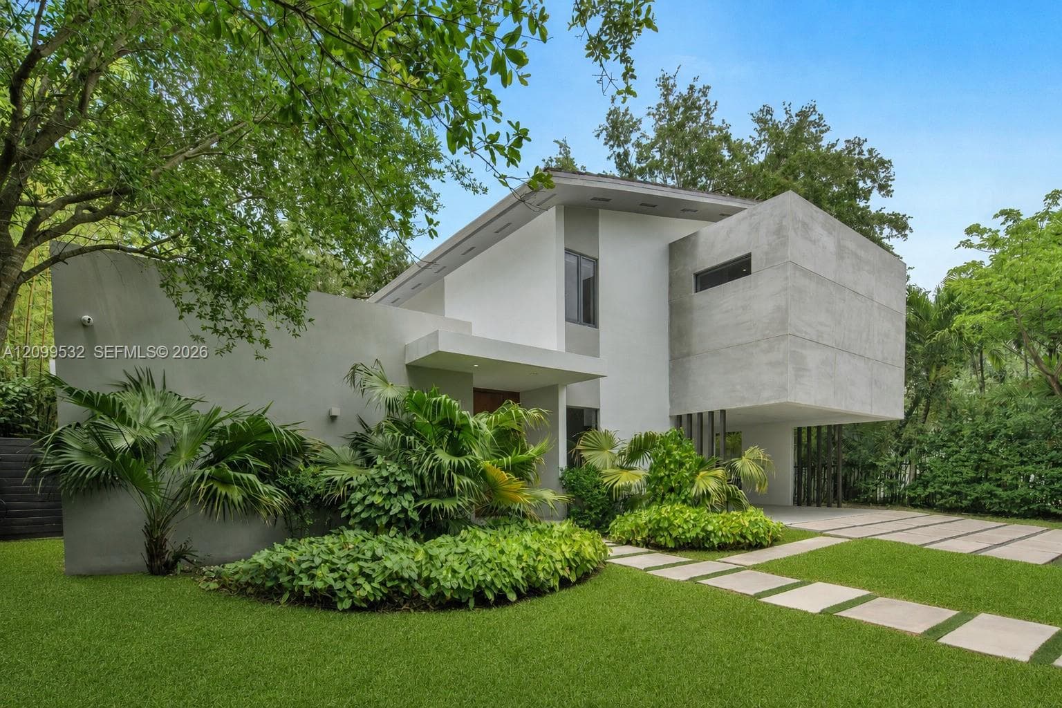 10 Samana Dr photo 5