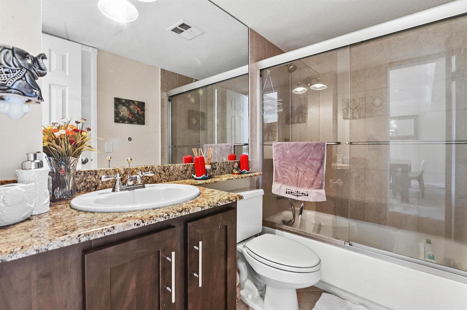 31 Bathroom 01