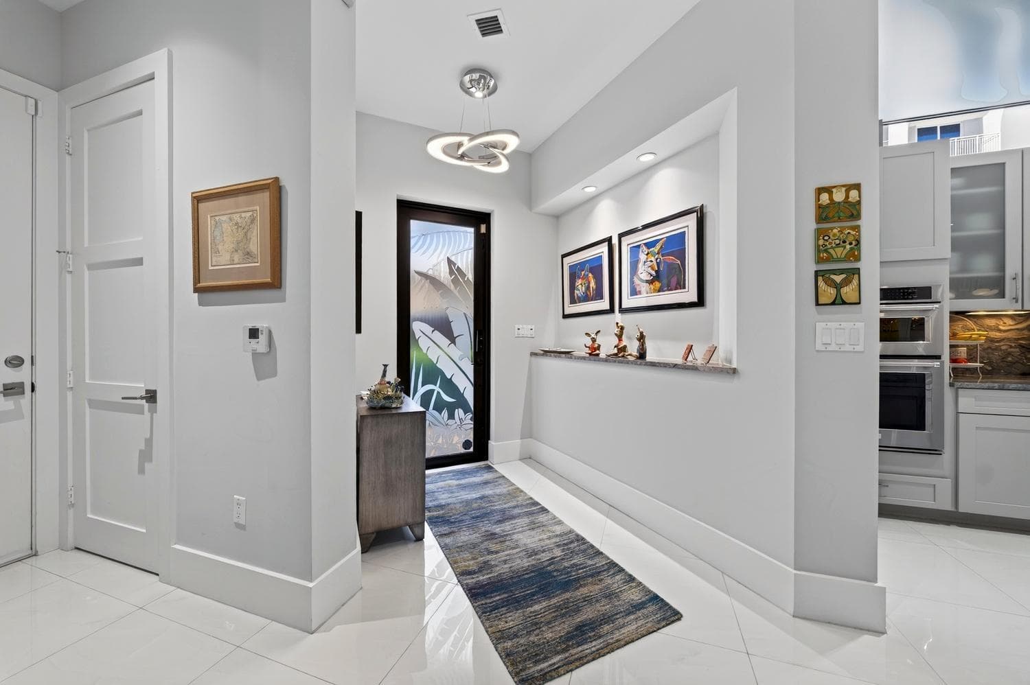 023-046-Foyer-1500x999