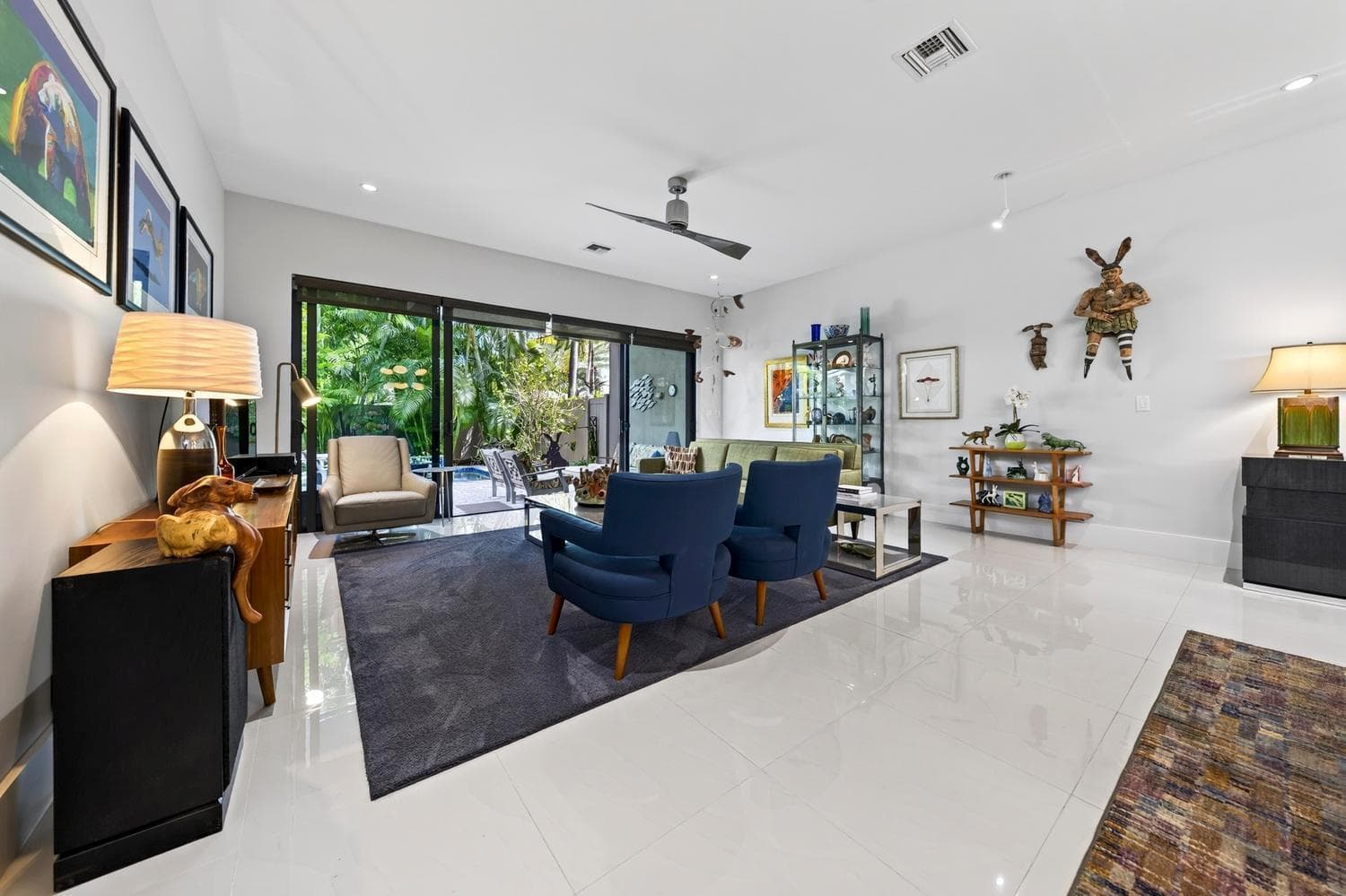 014-025-Living Room-1500x1000