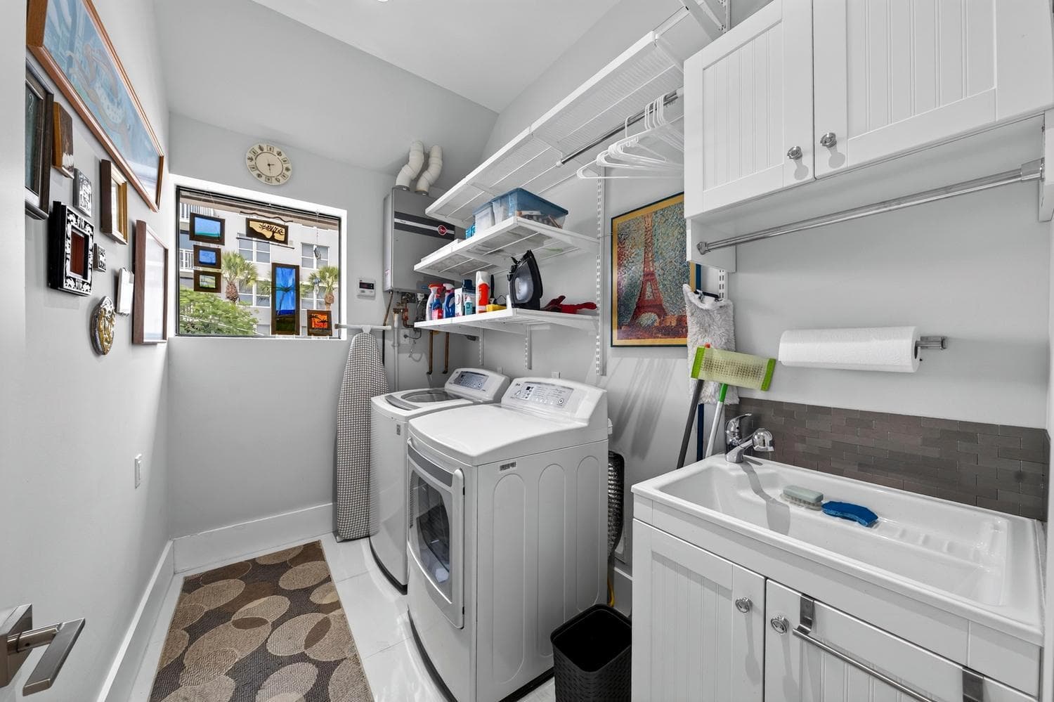 036-018-Laundry Room-1500x1000