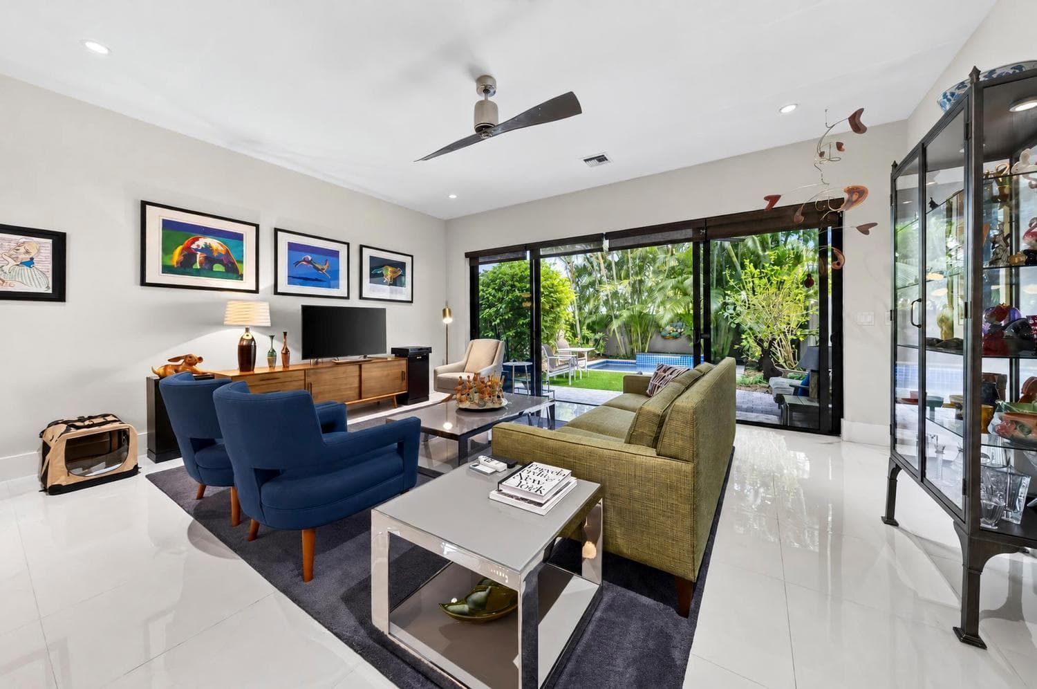 013-038-Living Room-1500x996