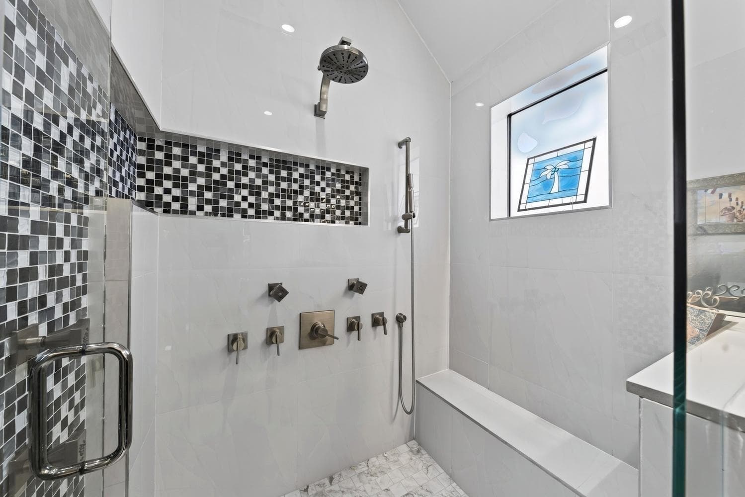 045-012-Primary Bath-1500x1000
