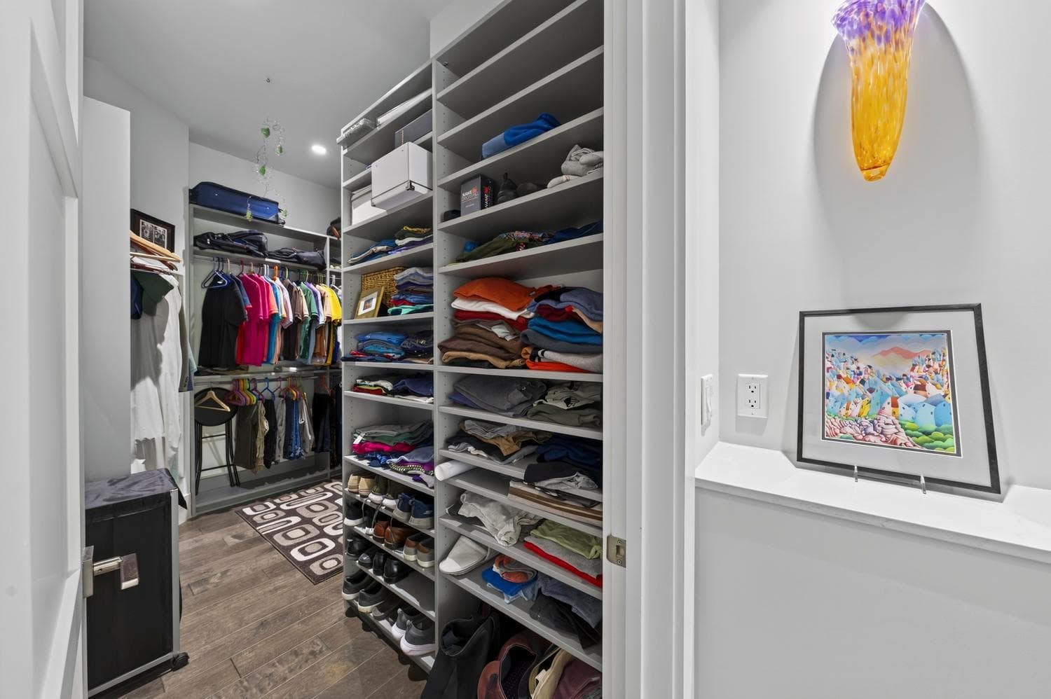 051-051-Primary Closet-1500x999