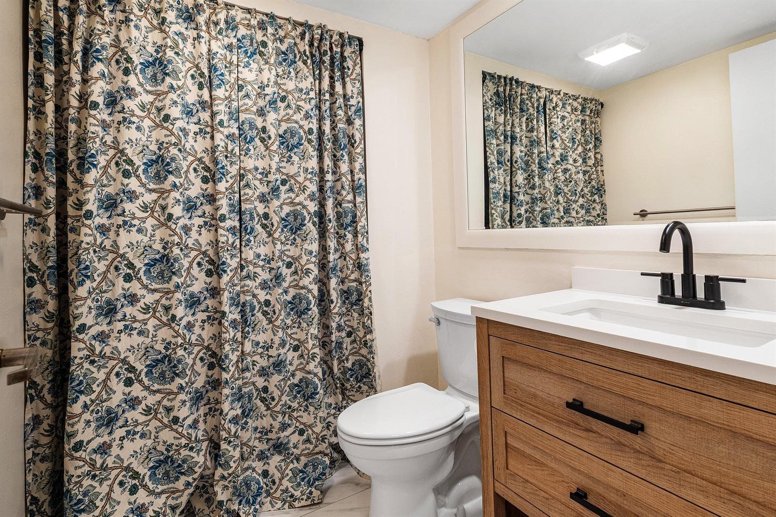 First Floor 1/2 Bathroom