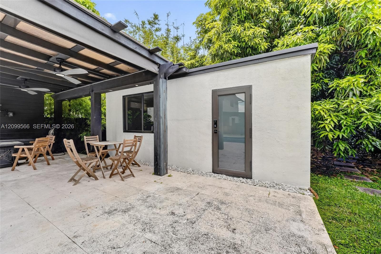 outdoor office