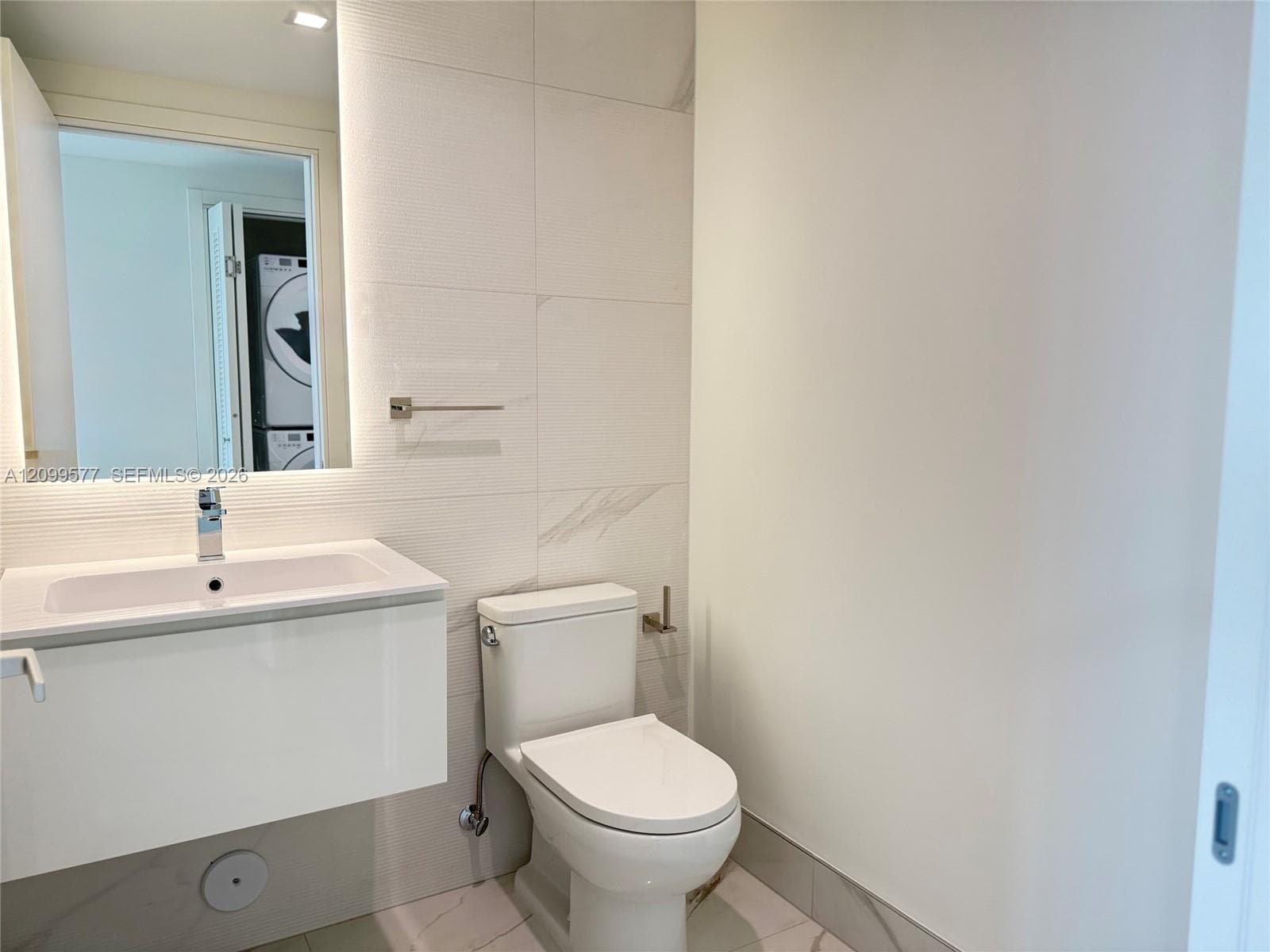 Oasis Hallandale · #1407 in Hallandale Beach - Photo 17