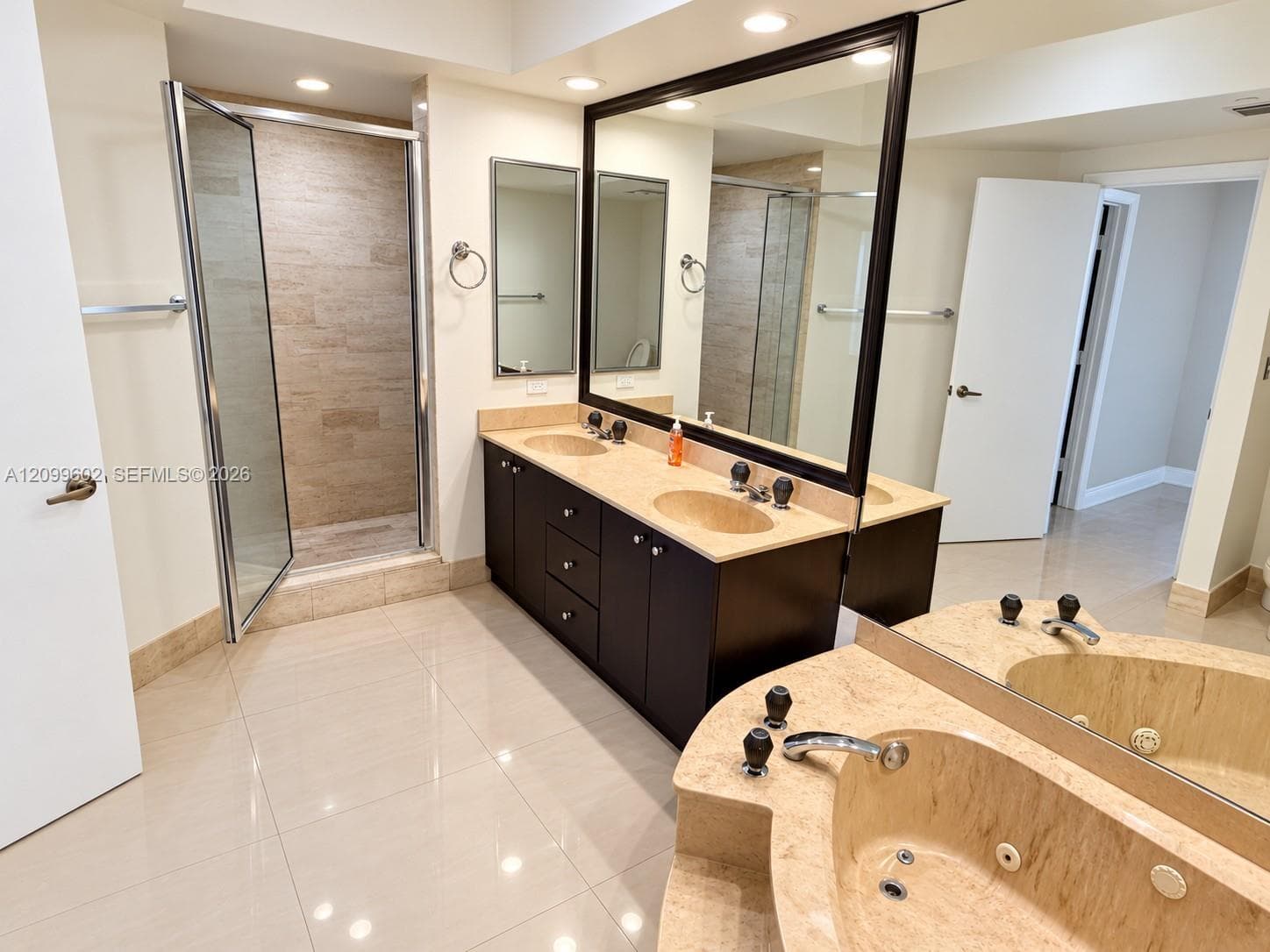 Hamptons West · #809 in Aventura - Photo 13