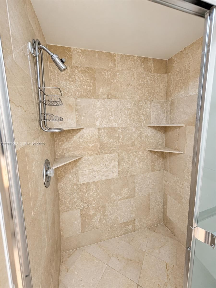 Hamptons West · #809 in Aventura - Photo 17