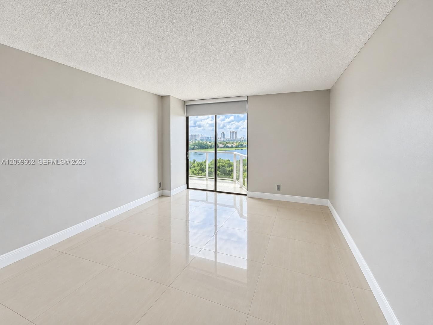 Hamptons West · #809 in Aventura - Photo 10
