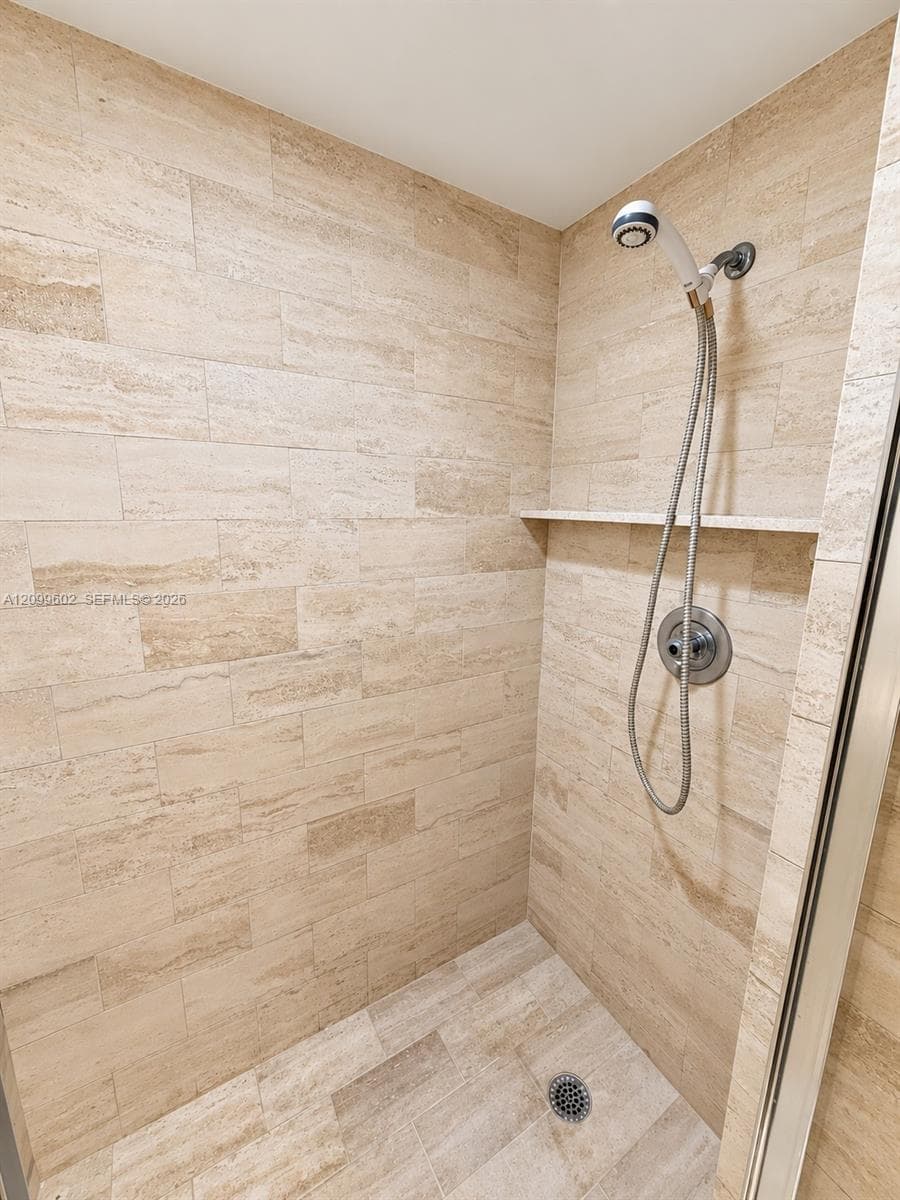 Hamptons West · #809 in Aventura - Photo 11
