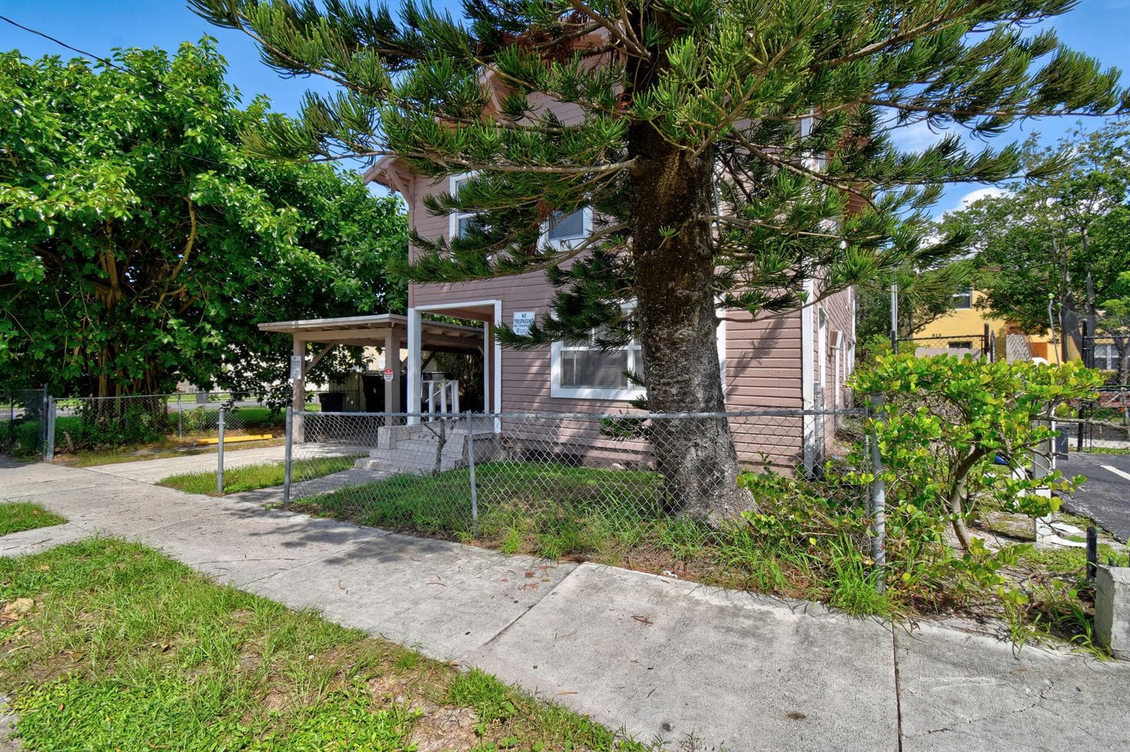 8857thStreet(3)