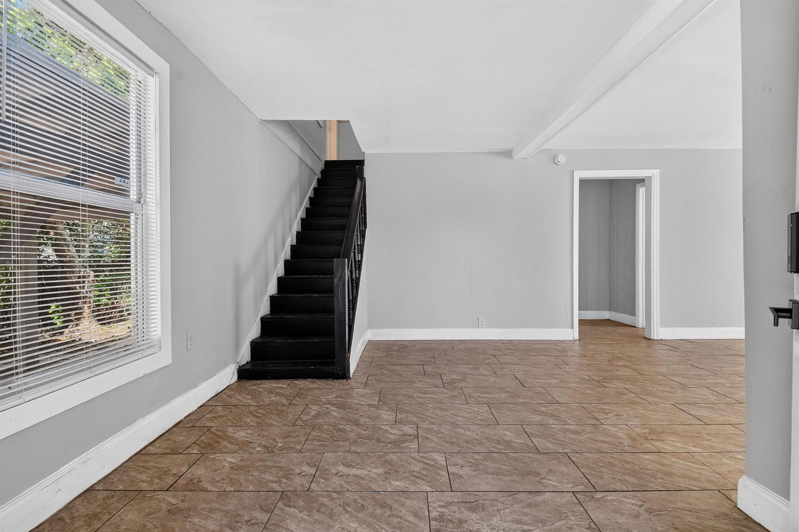 8857thStreet(5)