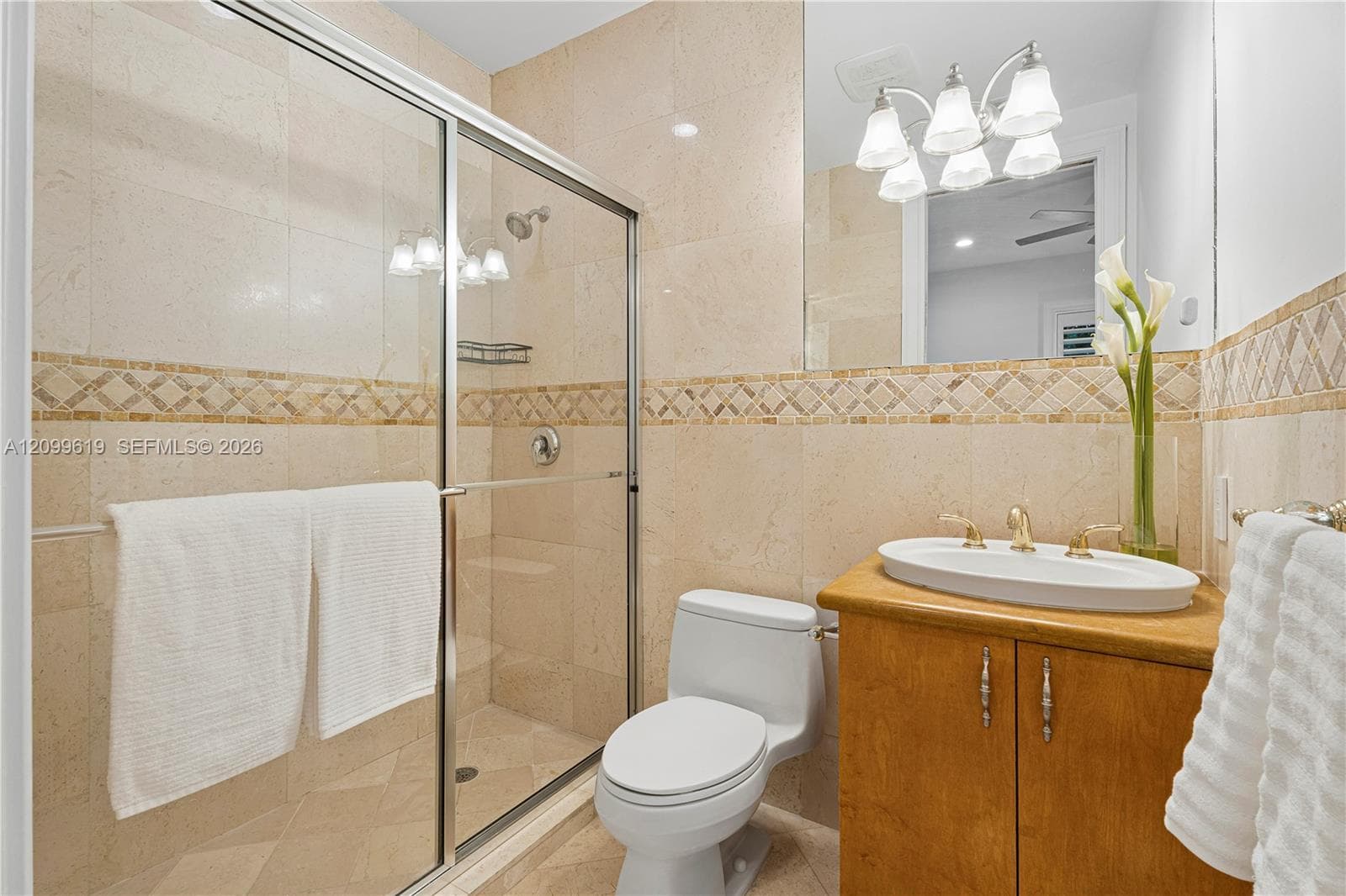 Ensuite bathroom for Grey Bedroom
