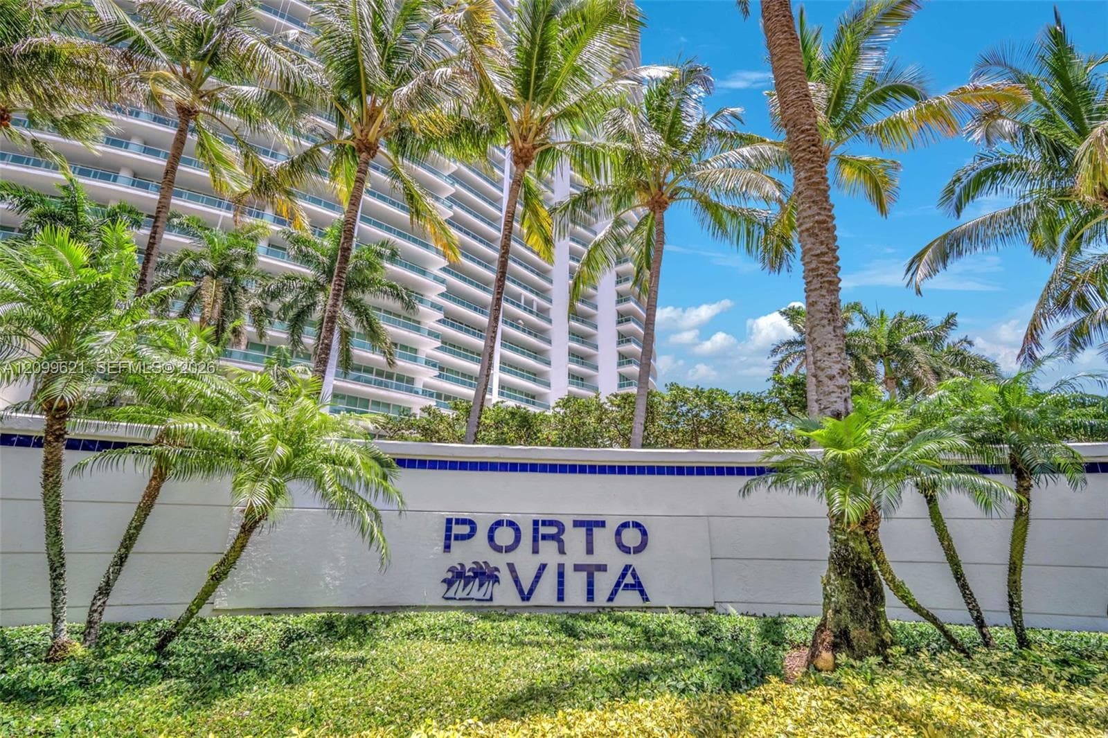 Porto Vita South · #2204 in Aventura - Photo 47