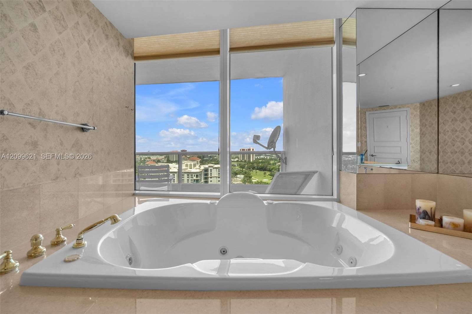 Porto Vita South · #2204 in Aventura - Photo 26