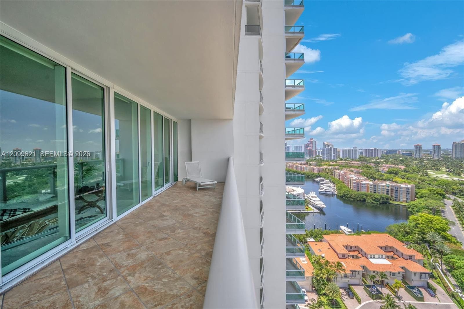 Porto Vita South · #2204 in Aventura - Photo 45