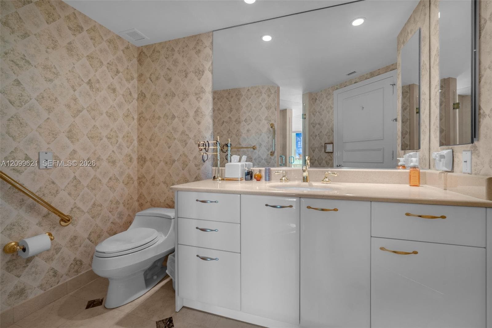 Porto Vita South · #2204 in Aventura - Photo 18