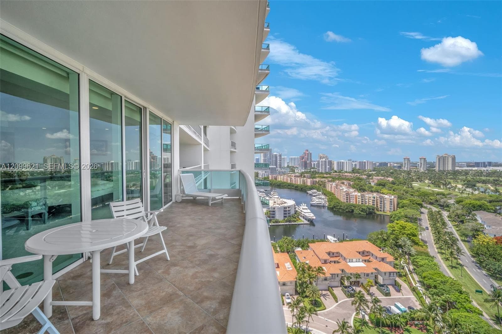 Porto Vita South · #2204 in Aventura - Photo 31