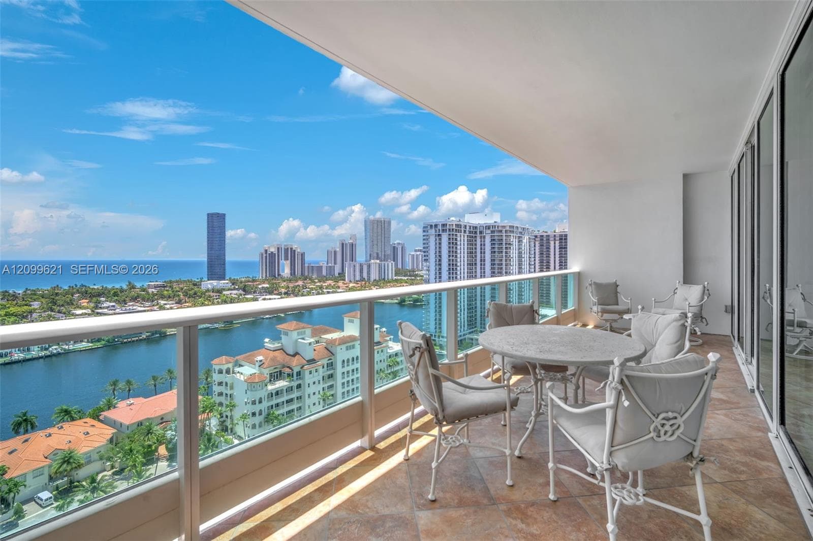 Porto Vita South · #2204 in Aventura - Photo 39