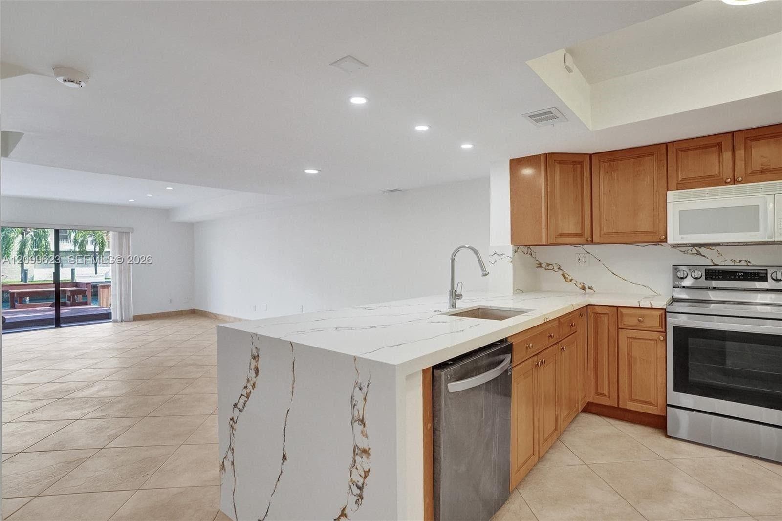 2689 NE 165th St #56 photo 21