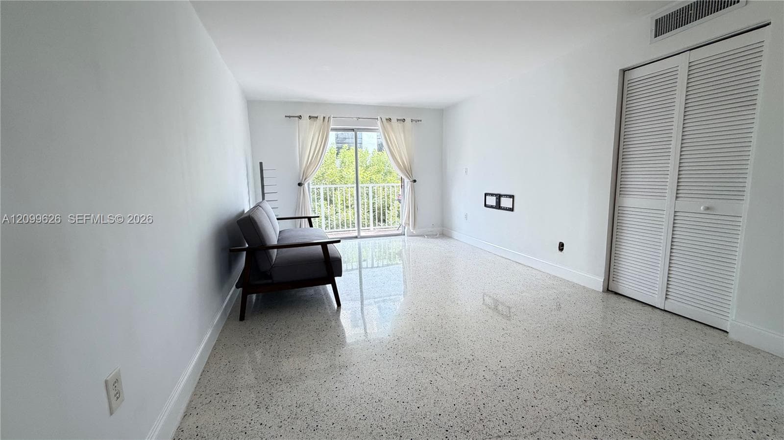 Living /dining area