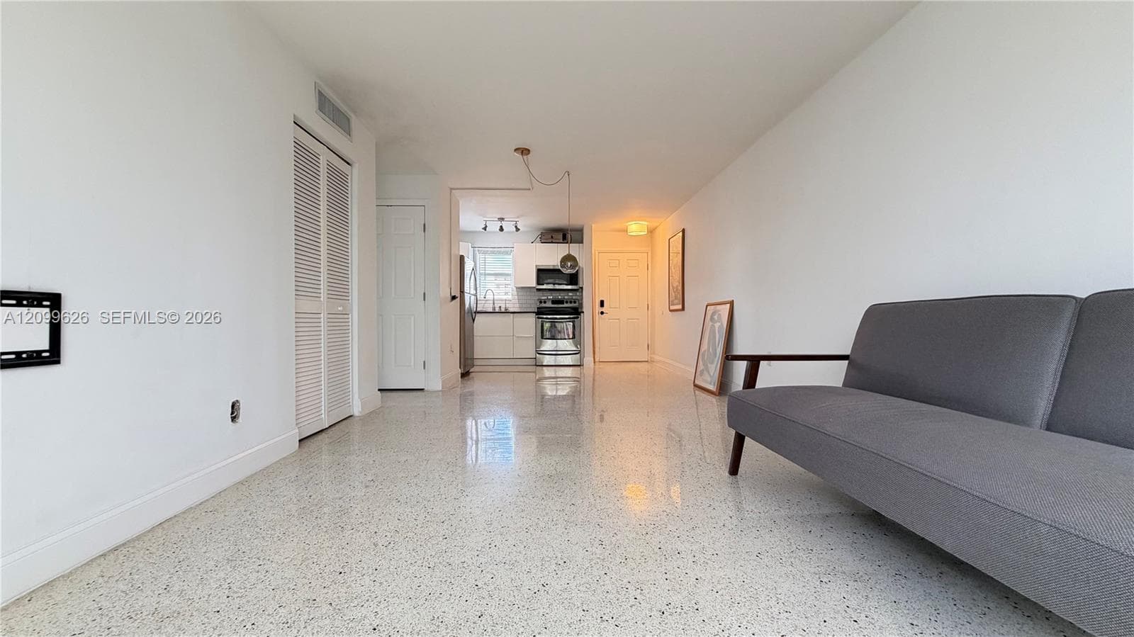 Living /dining area