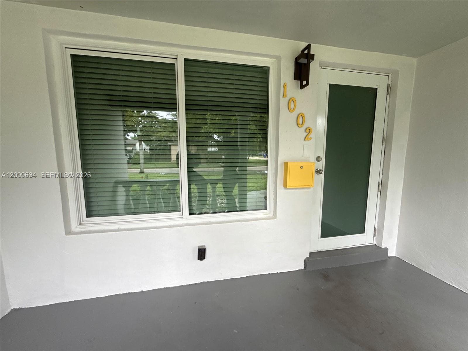 1002 S 28th Ave #0 photo 2