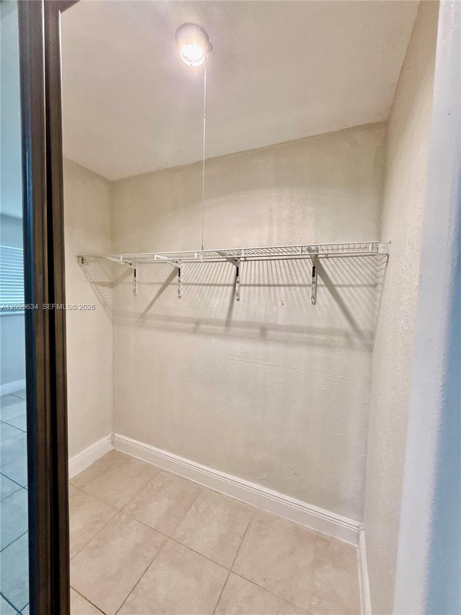 1002 S 28th Ave #0 photo 8