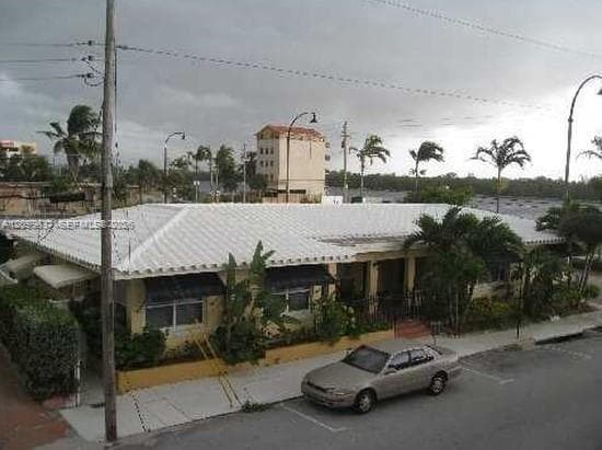 HOLLYWOOD BEACH SECOND AD · #2 in Hollywood - Photo 7
