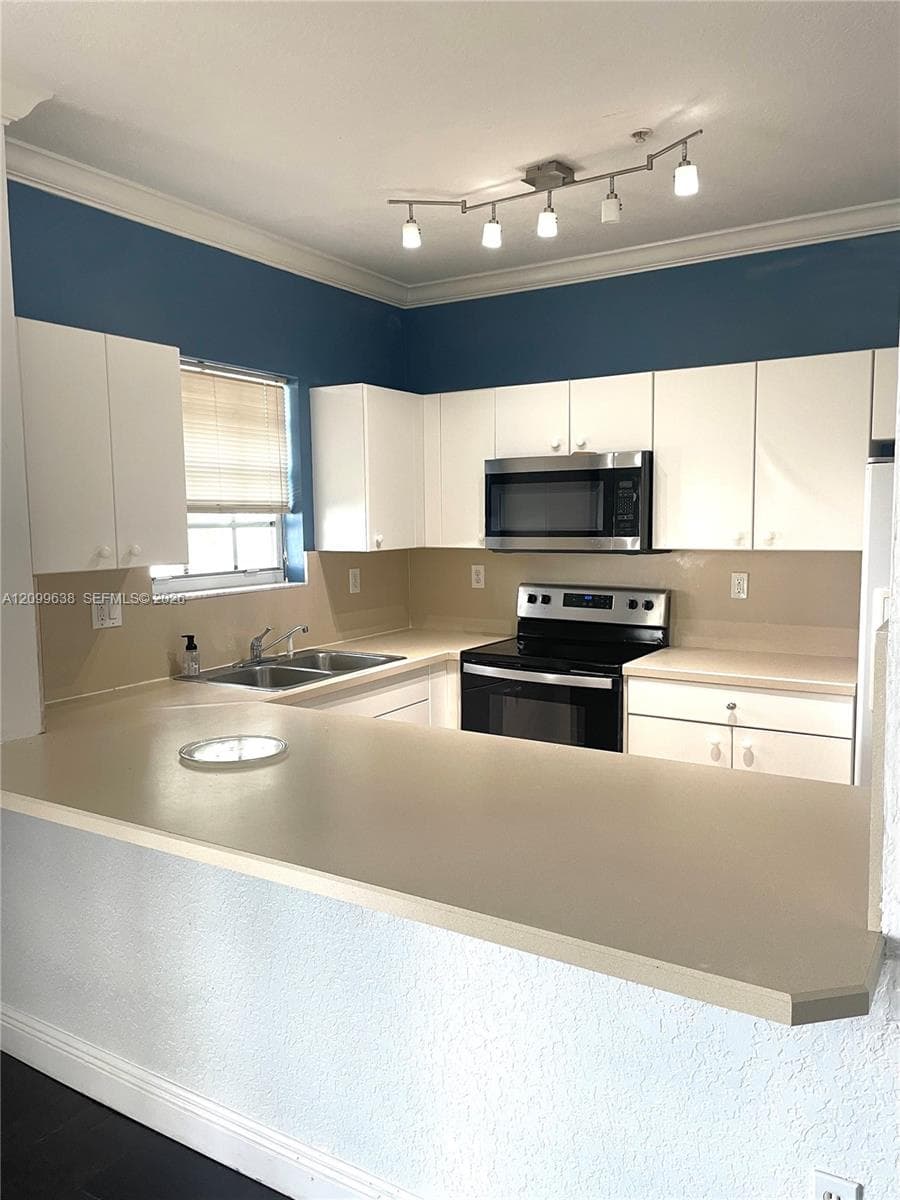 LAS BRISAS · #208 in Doral - Photo 3