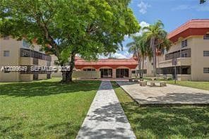 CASTLE APTS CONDO · #406 in Miami - Photo 12