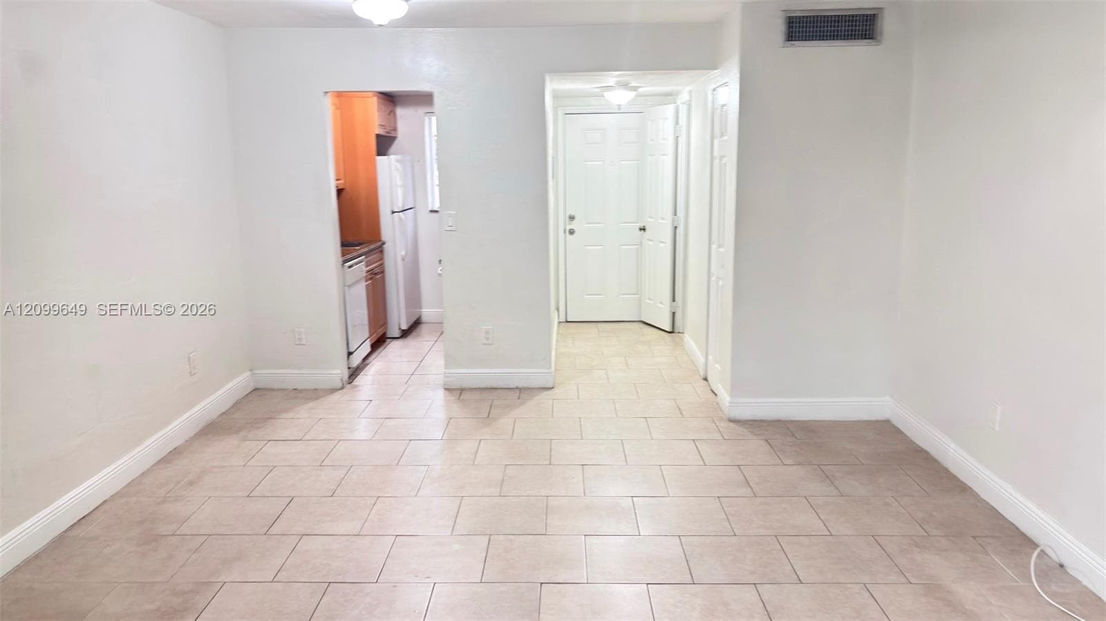 CASTLE APTS CONDO · #406 in Miami - Photo 4