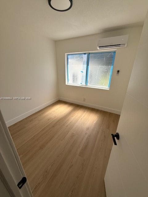 1123 N 17th Ct #1 photo 4