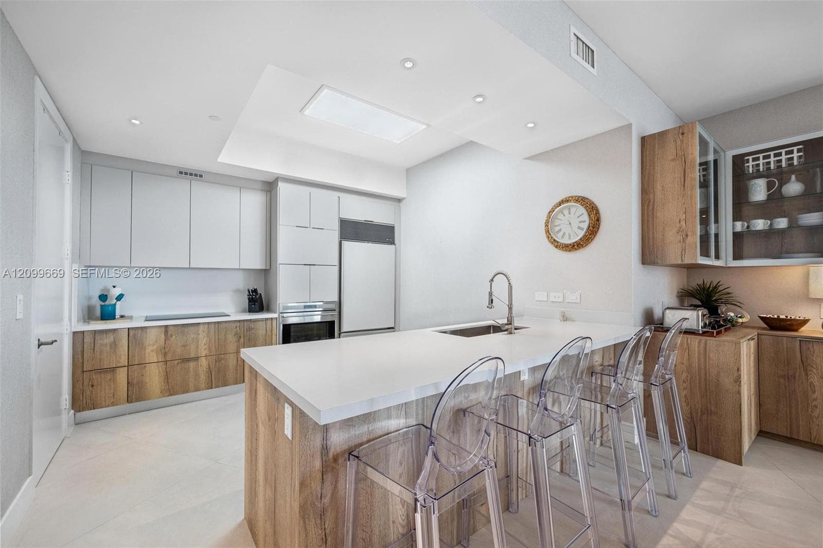 Trump Tower I · #1007 in Sunny Isles Beach - Photo 5