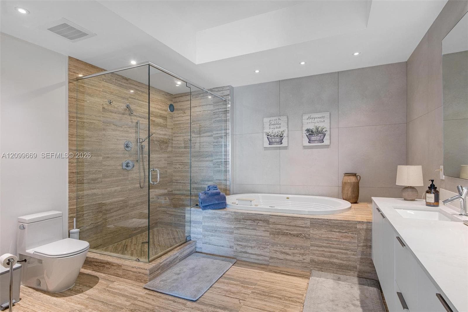 Trump Tower I · #1007 in Sunny Isles Beach - Photo 21
