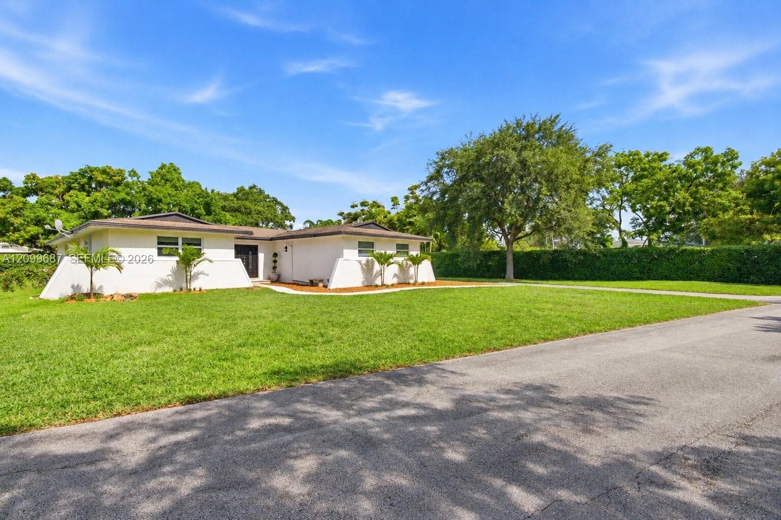 10830 SW 79th Ave photo 2