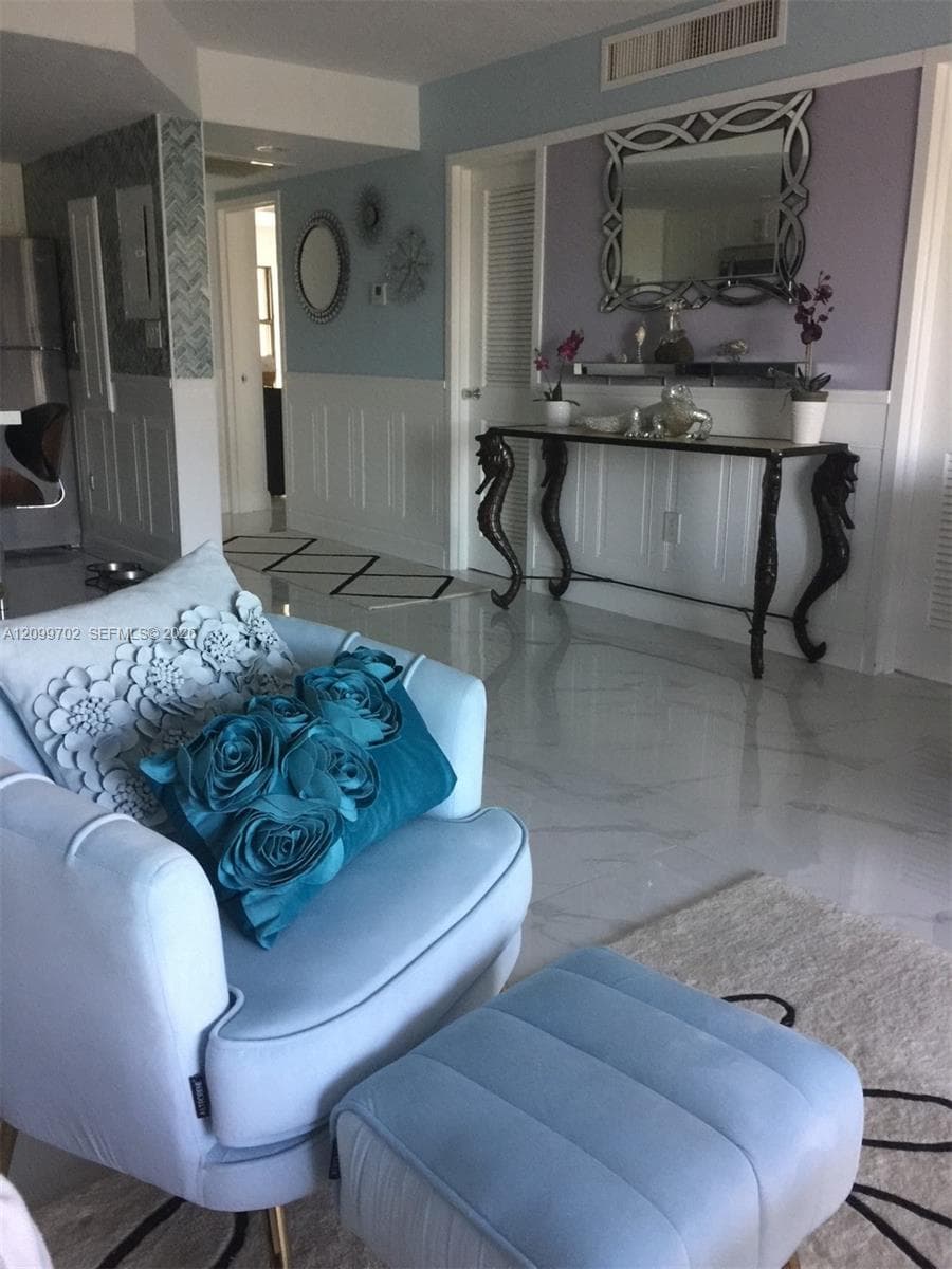 CRICKET CLUBHOUSE CONDO · #601 in Miami - Photo 3