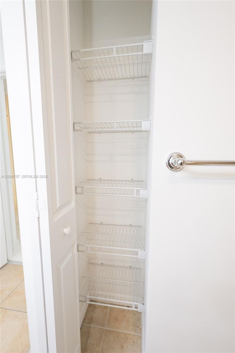 TOSCANO CONDO · #817S in Miami - Photo 15