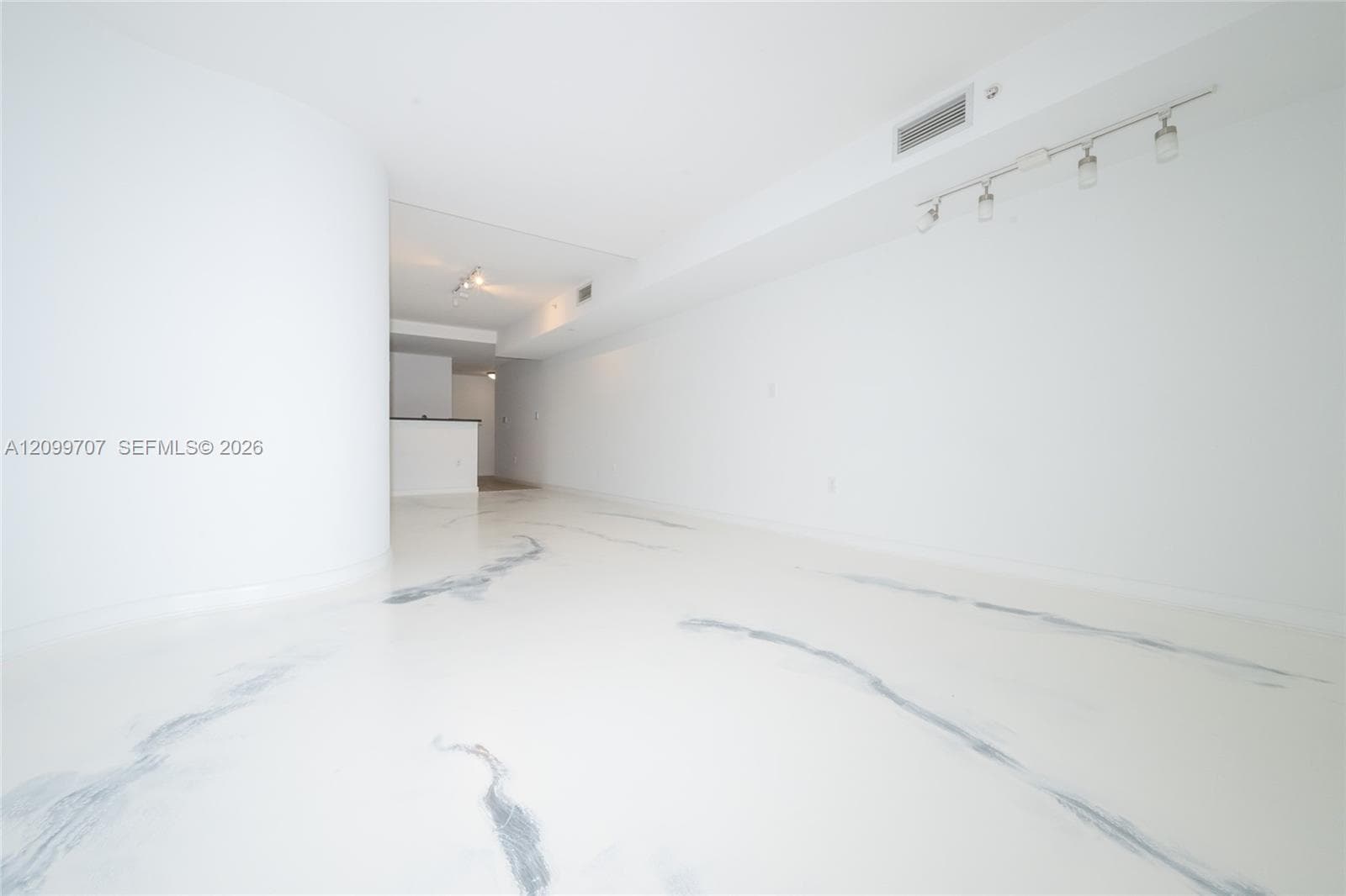 TOSCANO CONDO · #817S in Miami - Photo 11