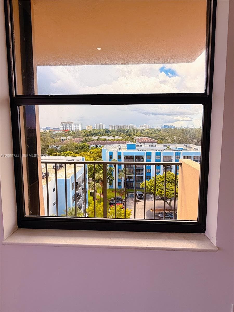 GREENWICH PH I CONDO · #A901 in North Miami - Photo 6